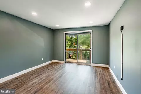 Living - 30 Scott Ct, Chesterbrook, PA 19087 photo 6 of 6
