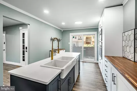 Kitchen - 30 Scott Ct, Chesterbrook, PA 19087 photo 4 of 5