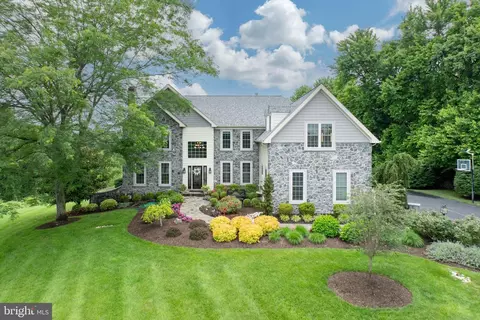 893 Glendale Ln, West Chester, PA 19382