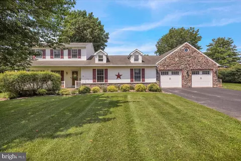 314 Grandview Cir, Honey Brook, PA 19344