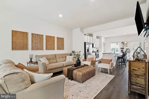 294 Sugar Maple Sq, Downingtown, PA 19335