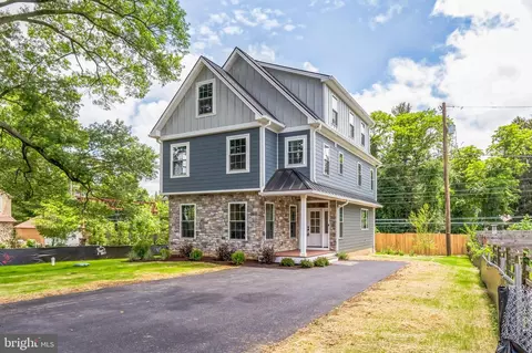 45 Orchard Ln, Berwyn, PA 19312