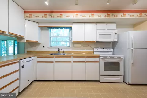 402 Howell Rd, Exton, PA 19341 photo 16
