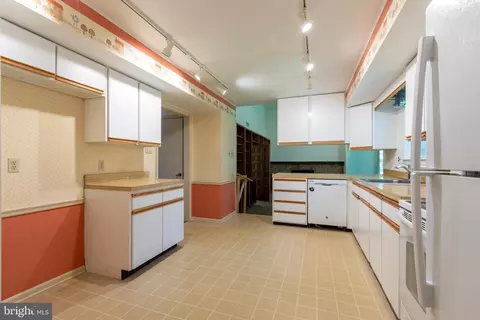 402 Howell Rd, Exton, PA 19341 photo 14