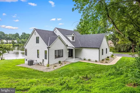 9 W Shore Ct, Landenberg, PA 19350