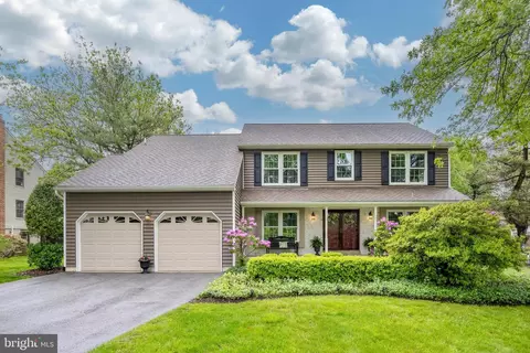 211 Ravenwood Rd, Exton, PA 19341