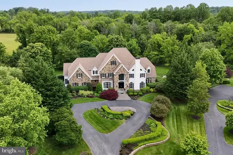 303 Lavender Ln, Kennett Square, PA 19348