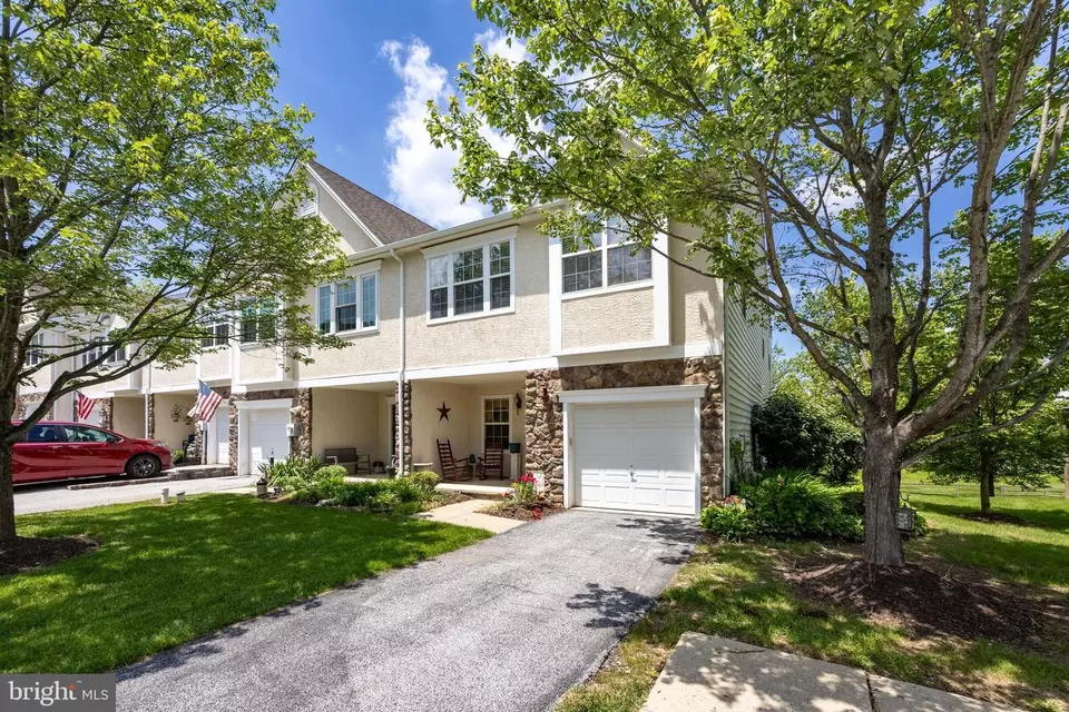  2751 Fynamore Ln, Downingtown, PA 19335 photo 3