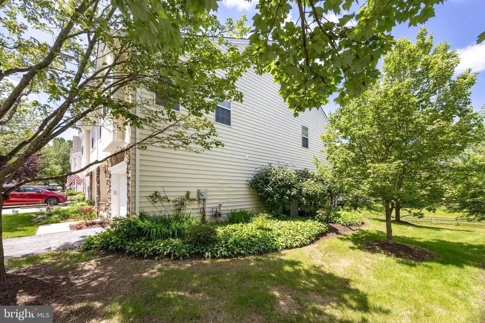  2751 Fynamore Ln, Downingtown, PA 19335 photo 4