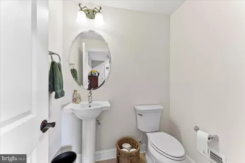Other - 4 Parkview Cir, Wayne, PA 19087 photo 5 of 7
