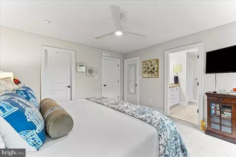 Bedroom - 4 Parkview Cir, Wayne, PA 19087 photo 2 of 5