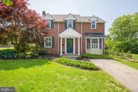 28 Crest Ave, Malvern, PA 19355