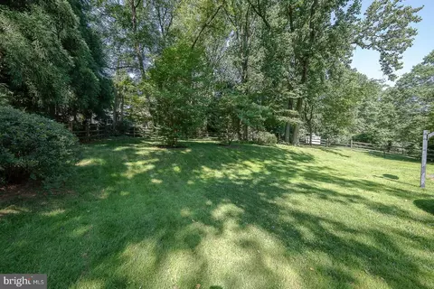 Exterior - 406 Devon State Rd, Devon, PA 19333 photo 8 of 10