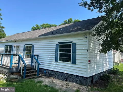 2 Buck Ct, Honey Brook, PA 19344