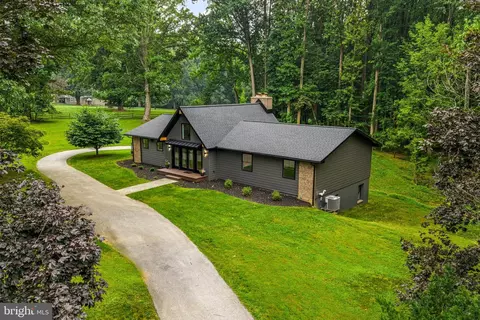 615 Cricklewood Rd, West Chester, PA 19382