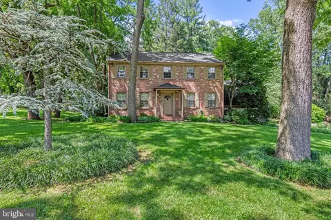 931 Hollow Rd, Wayne, PA 19087