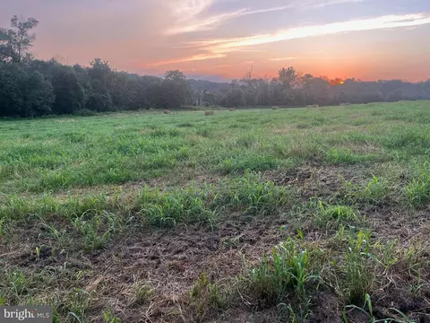 114 Chandler Mill Rd, Kennett Square, PA 19348