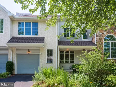 77 Buttonwood Dr #77, Exton, PA 19341