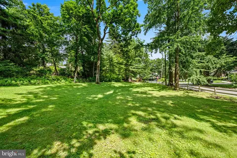 Exterior - 79 Crestline Rd, Wayne, PA 19087 photo 8 of 9