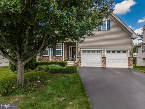 228 Gaston Ln, Coatesville, PA 19320