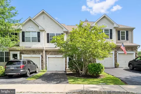 167 Mountain View Dr, West Chester, PA 19380