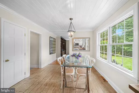 Entry Way - 223 Country Gate Rd, Wayne, PA 19087 photo 2 of 3