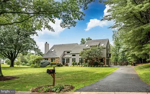 1001 Plumly Rd, West Chester, PA 19382