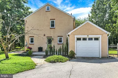 913 Valley Forge Rd, Phoenixville, PA 19460