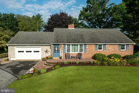 274 Schoolhouse Rd, West Grove, PA 19390