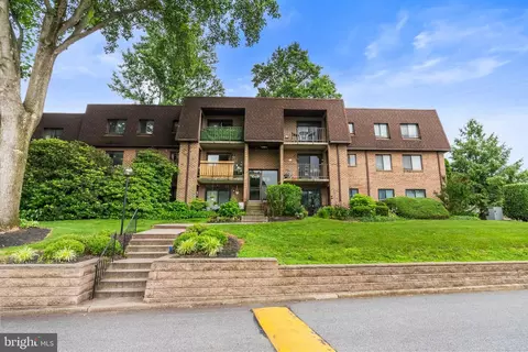 1012 Valley Dr #1012, West Chester, PA 19382