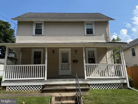 24 W Broad St, Malvern, PA 19355
