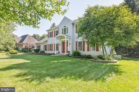 440 Creekside Dr, Downingtown, PA 19335
