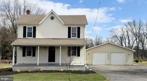 695 Doe Run Rd, Coatesville, PA 19320