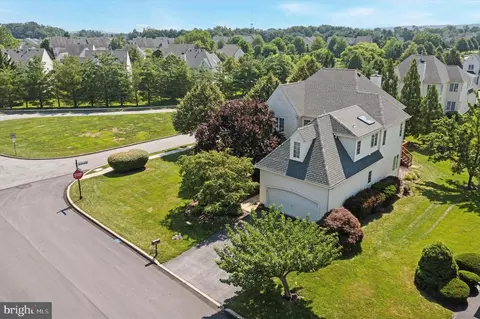 1 Hayworth Cir, Exton, PA 19341