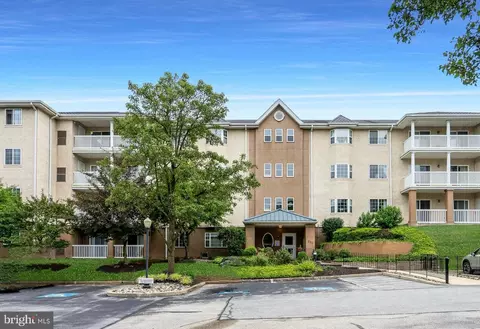 215 Paoli Pointe Dr #215-M, Paoli, PA 19301
