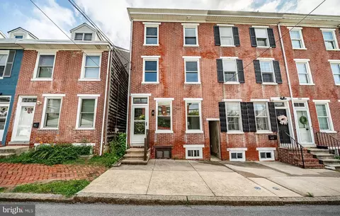 405 N New St, West Chester, PA 19380