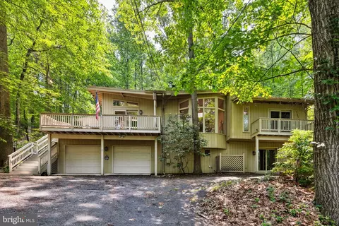 100 Pugh Rd, Wayne, PA 19087
