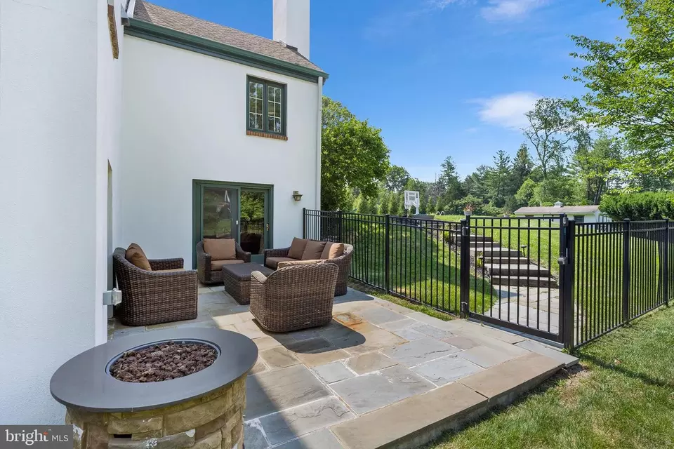 Exterior - 1263 Argyle Rd, Berwyn, PA 19312 photo 13 of 16