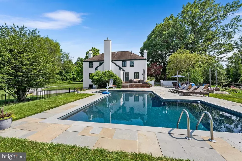 Exterior - 1263 Argyle Rd, Berwyn, PA 19312 photo 8 of 16