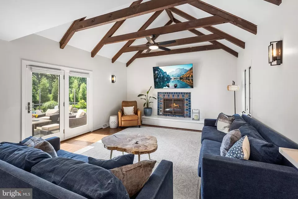 Living - 1263 Argyle Rd, Berwyn, PA 19312 photo 1 of 1