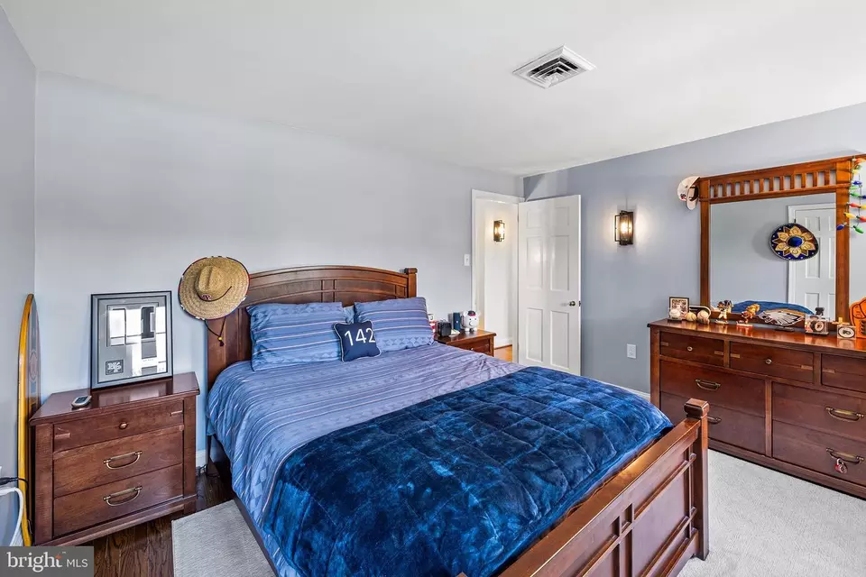 Bedroom - 1263 Argyle Rd, Berwyn, PA 19312 photo 5 of 7