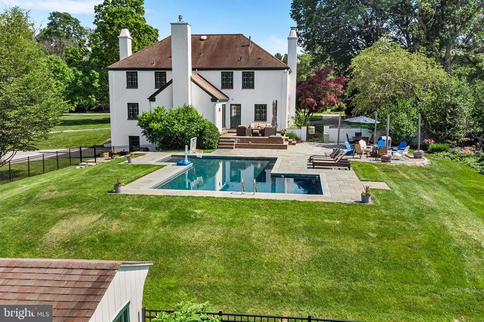 Exterior - 1263 Argyle Rd, Berwyn, PA 19312 photo 7 of 16