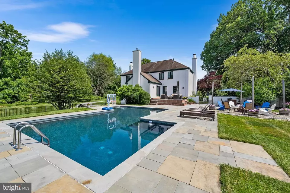 Exterior - 1263 Argyle Rd, Berwyn, PA 19312 photo 9 of 16