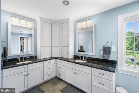 Bath - 1263 Argyle Rd, Berwyn, PA 19312 photo 1 of 6