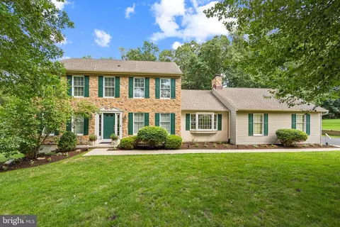 456 Creekside Dr, Downingtown, PA 19335