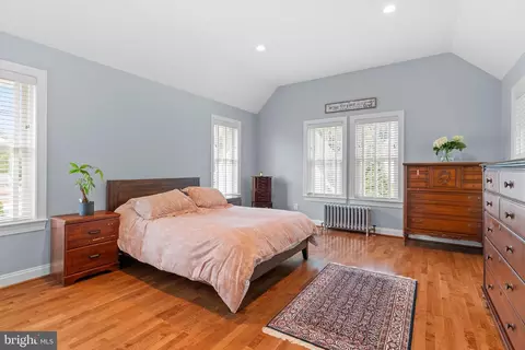 Bedroom - 337 Old Lancaster Rd, Devon, PA 19333 photo 4 of 6