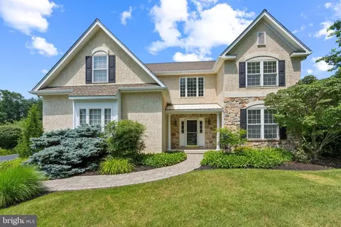 55 Tarrytown Ln, Downingtown, PA 19335