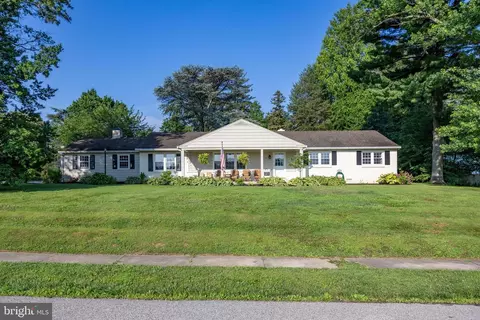 21 Dogwood Dr, Kennett Square, PA 19348