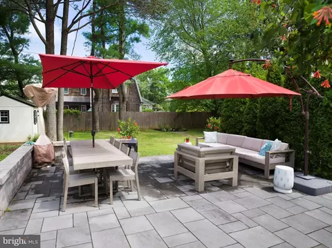 Exterior - 499 Woodcrest Rd, Wayne, PA 19087 photo 7 of 19