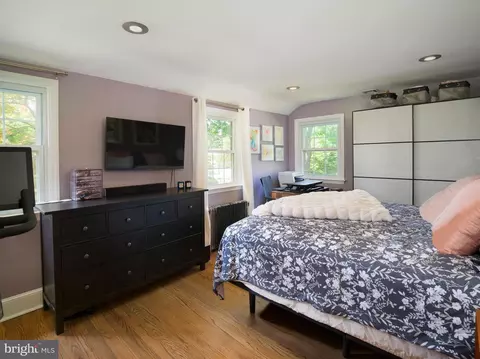 Bedroom - 499 Woodcrest Rd, Wayne, PA 19087 photo 2 of 4